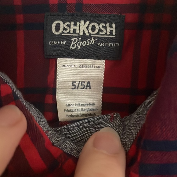 Boys button down Carters 5T - Picture 2 of 3